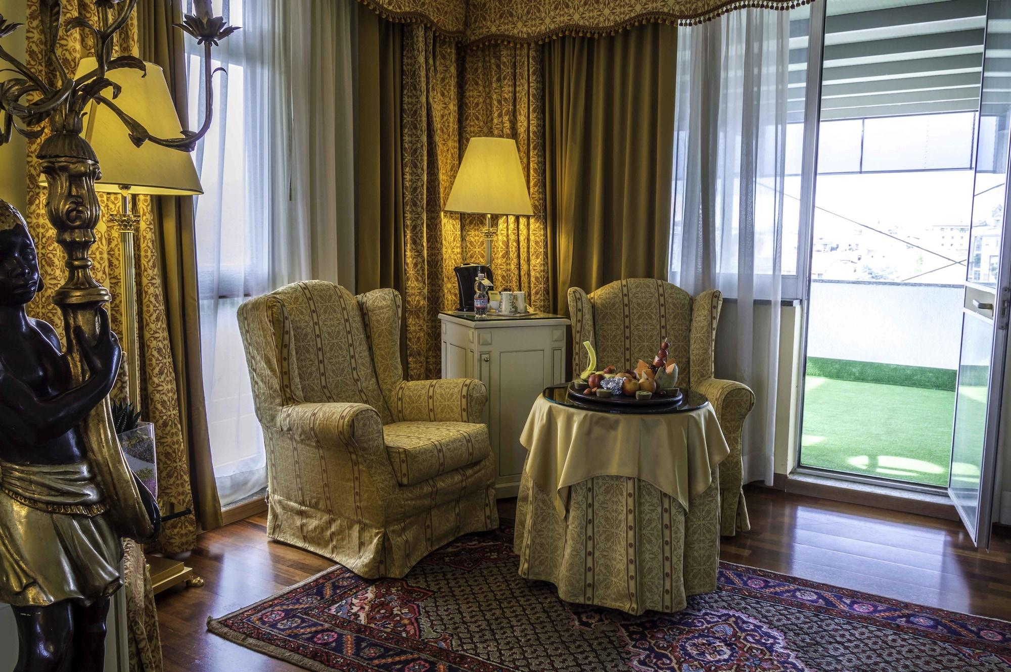 Hotel La Bussola نوفارا المظهر الخارجي الصورة