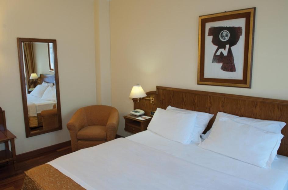 Hotel La Bussola نوفارا المظهر الخارجي الصورة