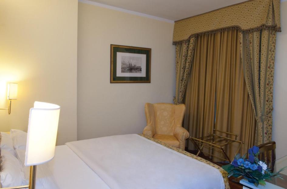 Hotel La Bussola نوفارا المظهر الخارجي الصورة